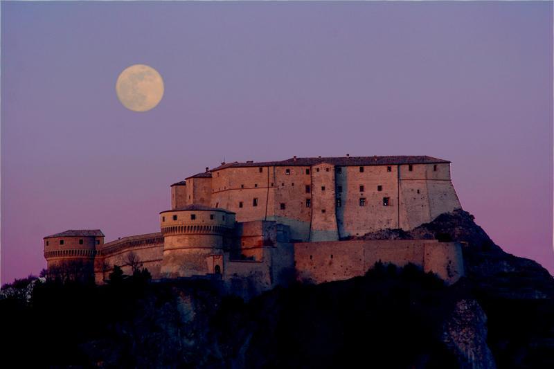 Arcobaleno Hotel San Leo Exterior photo